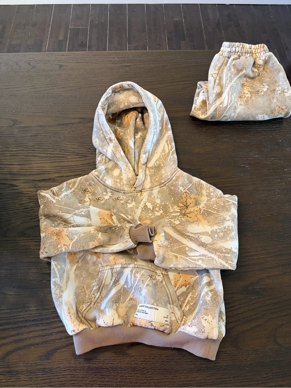 Kids Neutral Camo Hooded Sweatshirt & Jogger Set - Picture 6 of 7